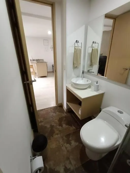 Comodo Apartamento En Laureles, Cerca Al Estadio 메딜린
