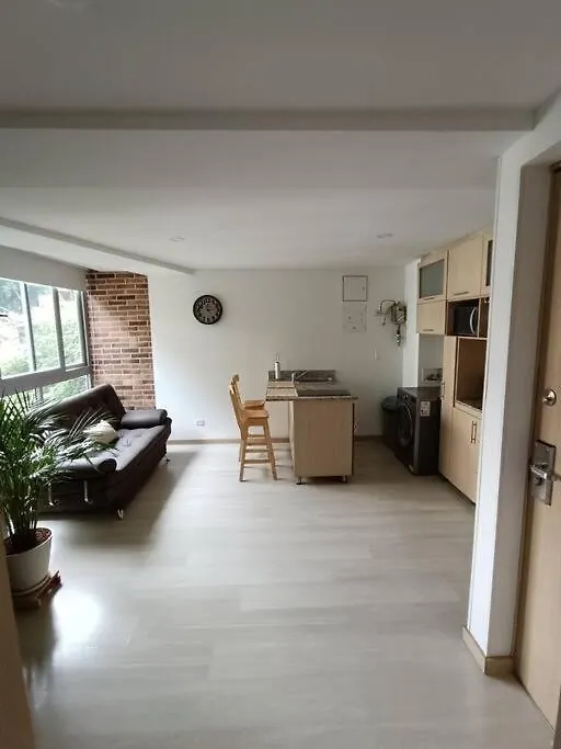 Comodo Apartamento En Laureles, Cerca Al Estadio 메딜린 콜롬비아