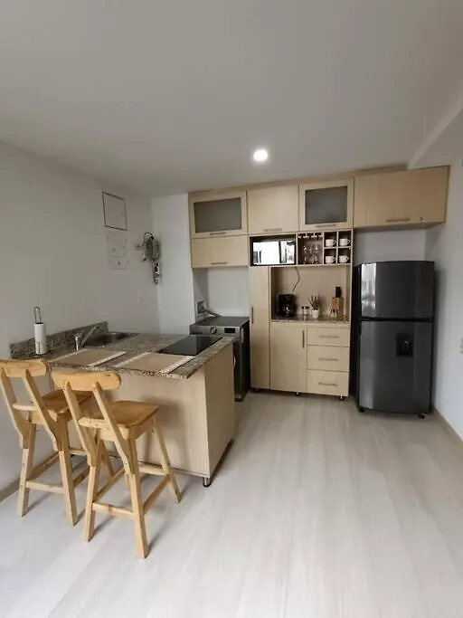 Comodo Apartamento En Laureles, Cerca Al Estadio Medellin