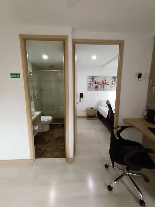 Comodo Apartamento En Laureles, Cerca Al Estadio Medellin Apartment
