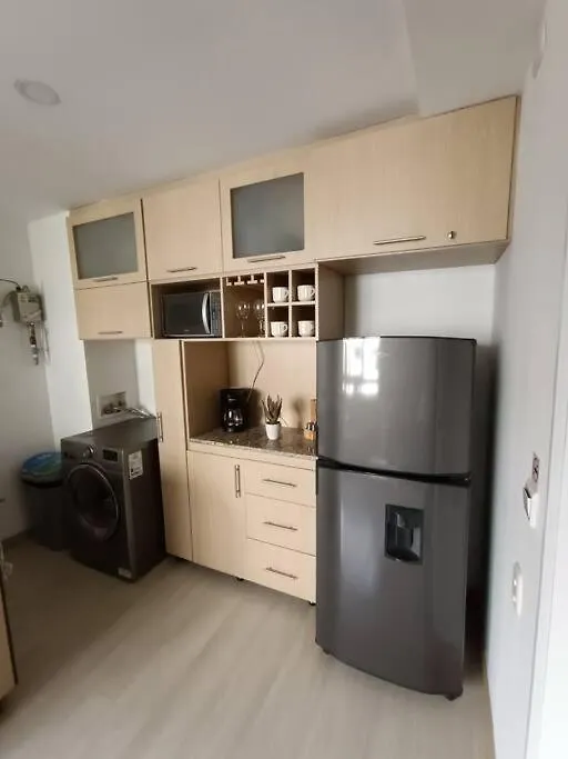 Comodo Apartamento En Laureles, Cerca Al Estadio Medellin Apartment