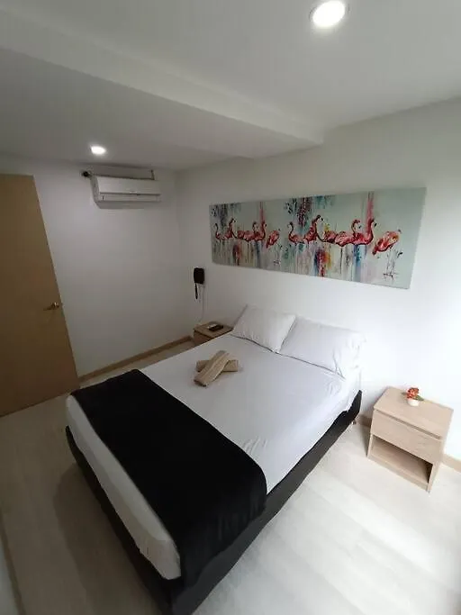 Comodo Apartamento En Laureles, Cerca Al Estadio Medellin 0*,